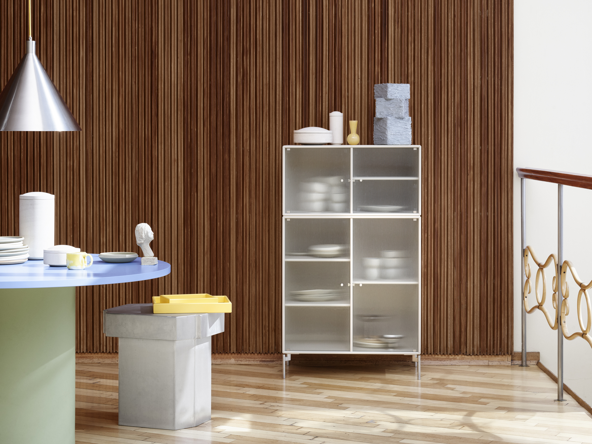 Montana Ripple III Vitrinenschrank
