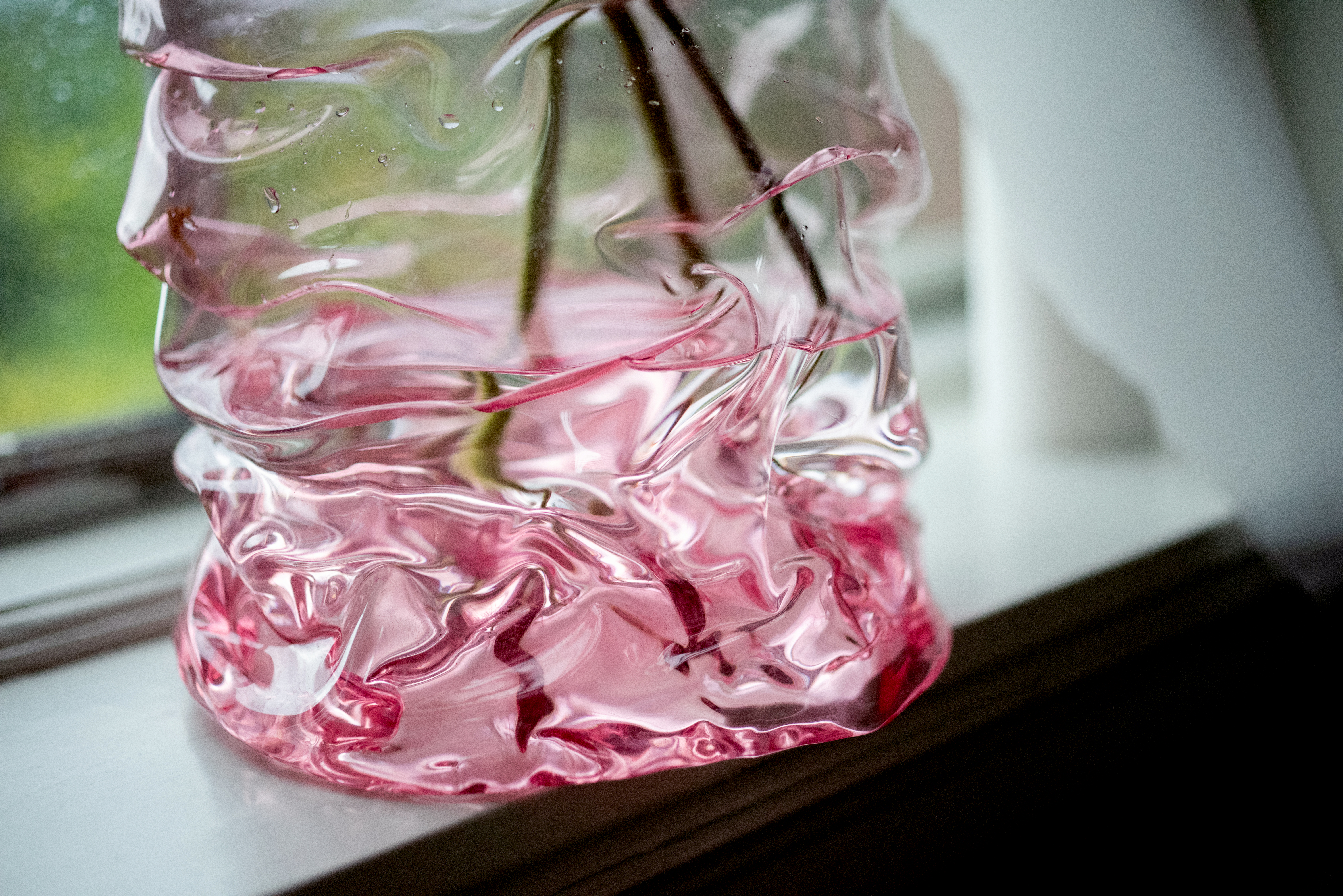 Niko June Vase Eros Torso Hue Pink Niko June Vase Eros Torso Hue Pink