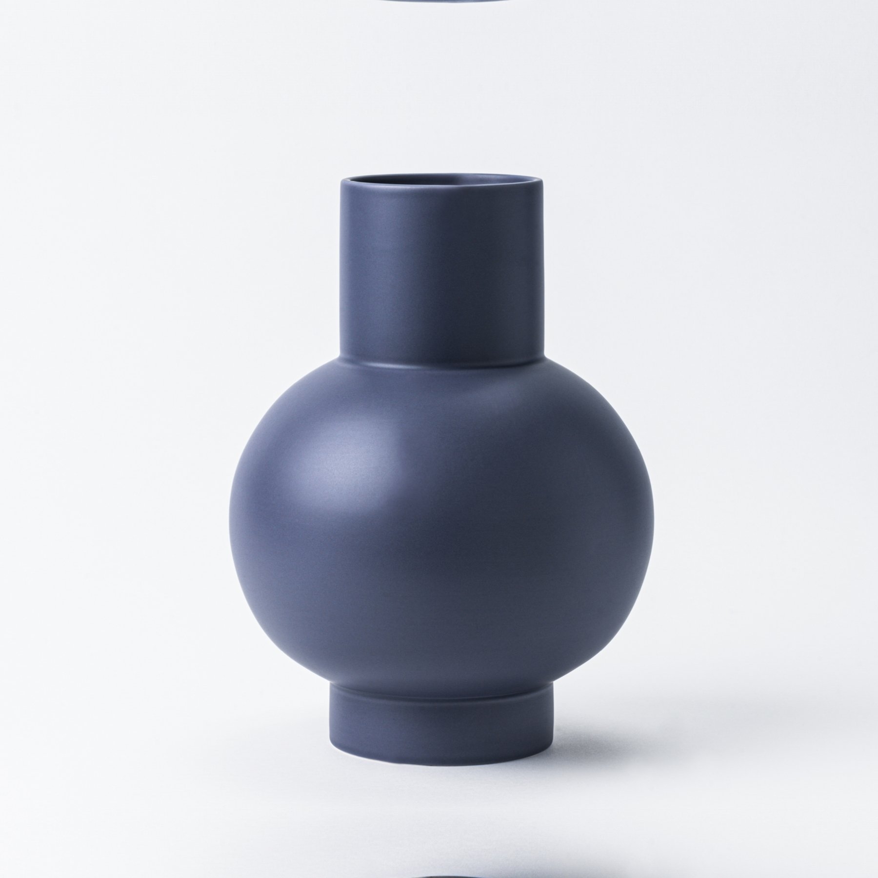 raawii Vase XL purple ash