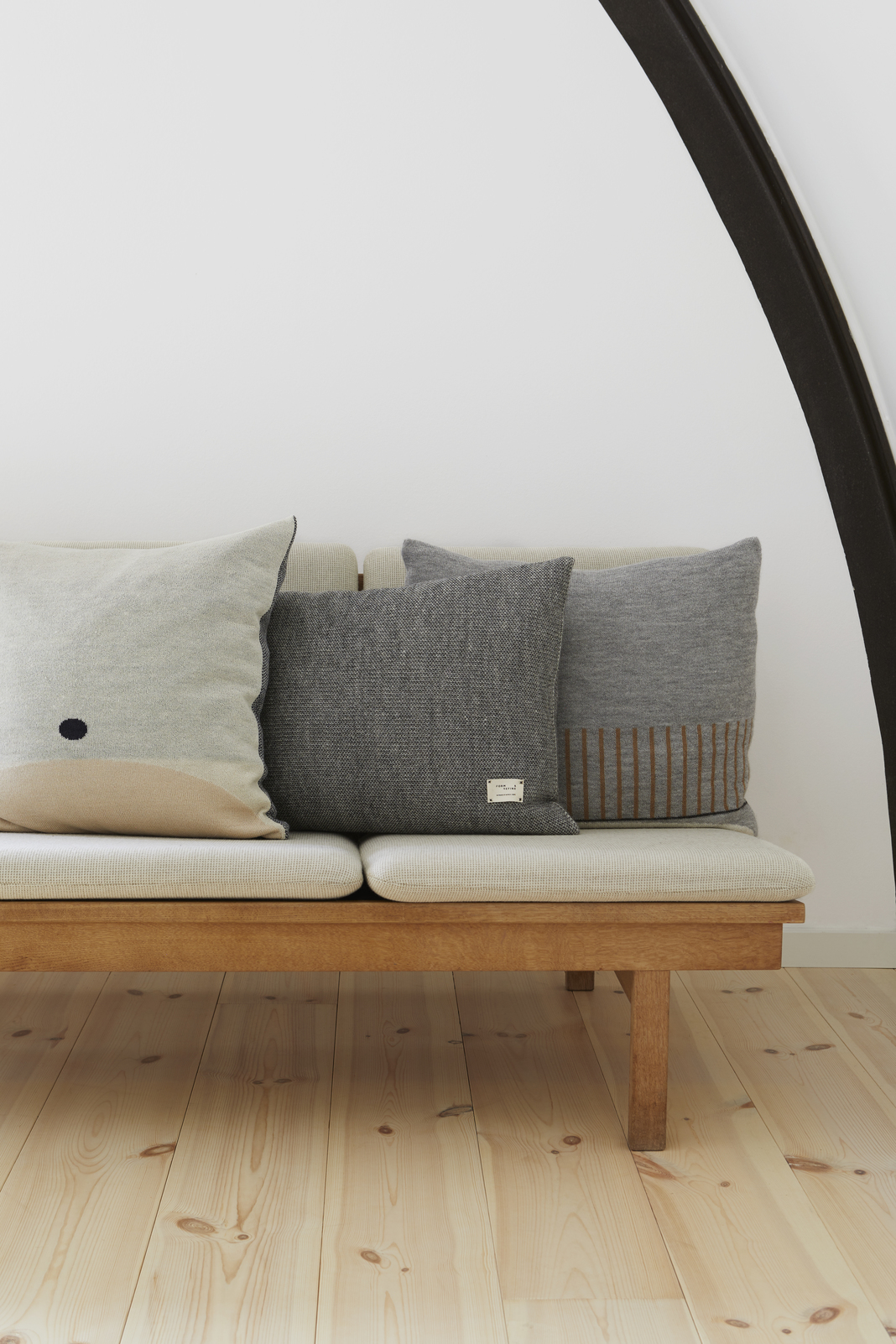 Aymara Cushion, Pattern Grey