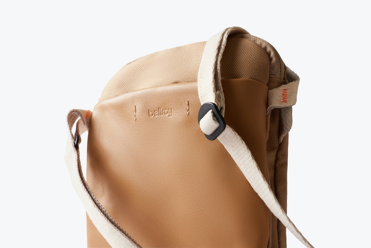 3 Bellroy Sling mini Lunar