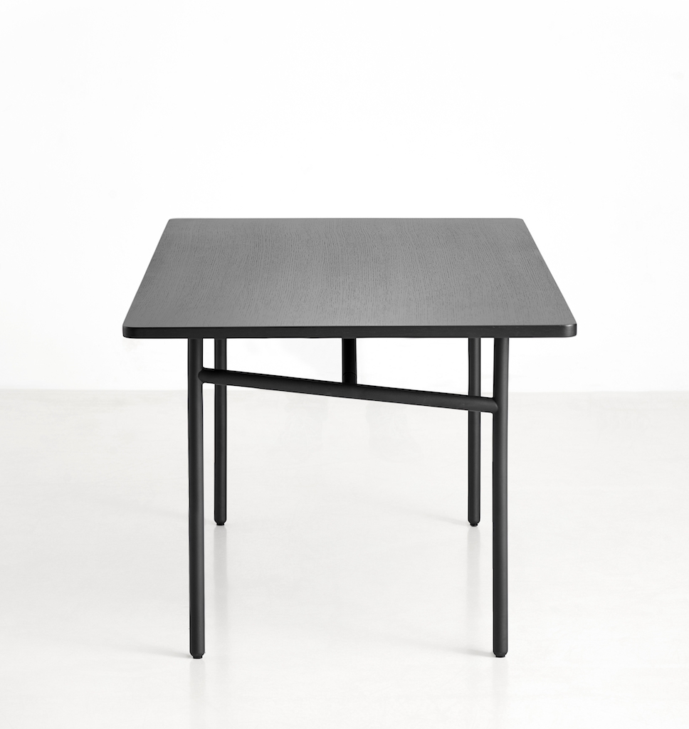 Woud Tisch Diagonal schwarz