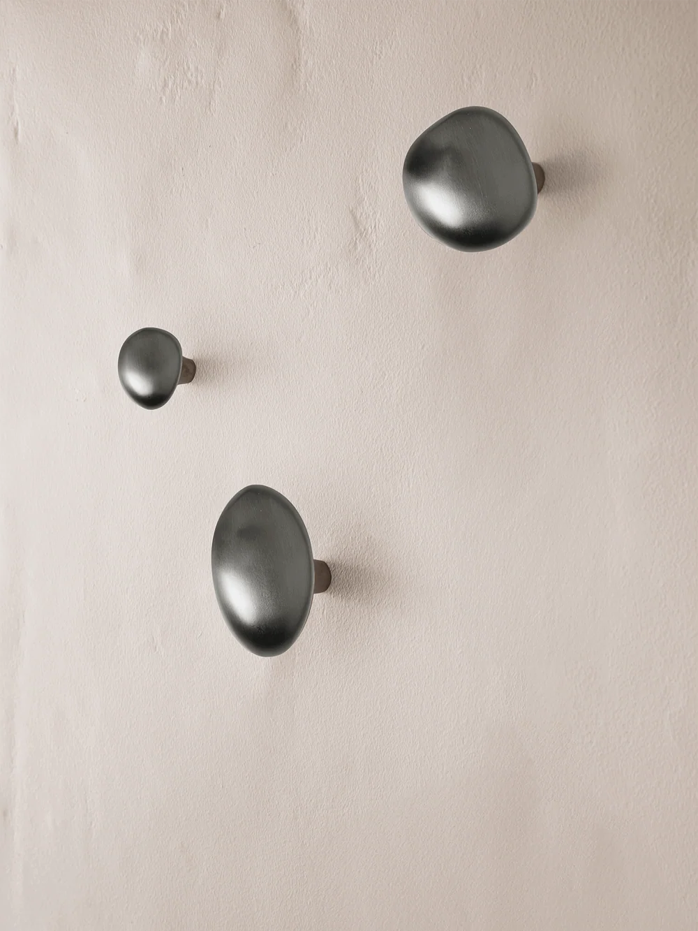 ferm living Garderobenhaken Mushroom black brass