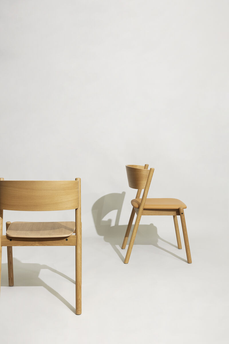 Hübsch Interior Stuhl Oblique mit Ledersitz
